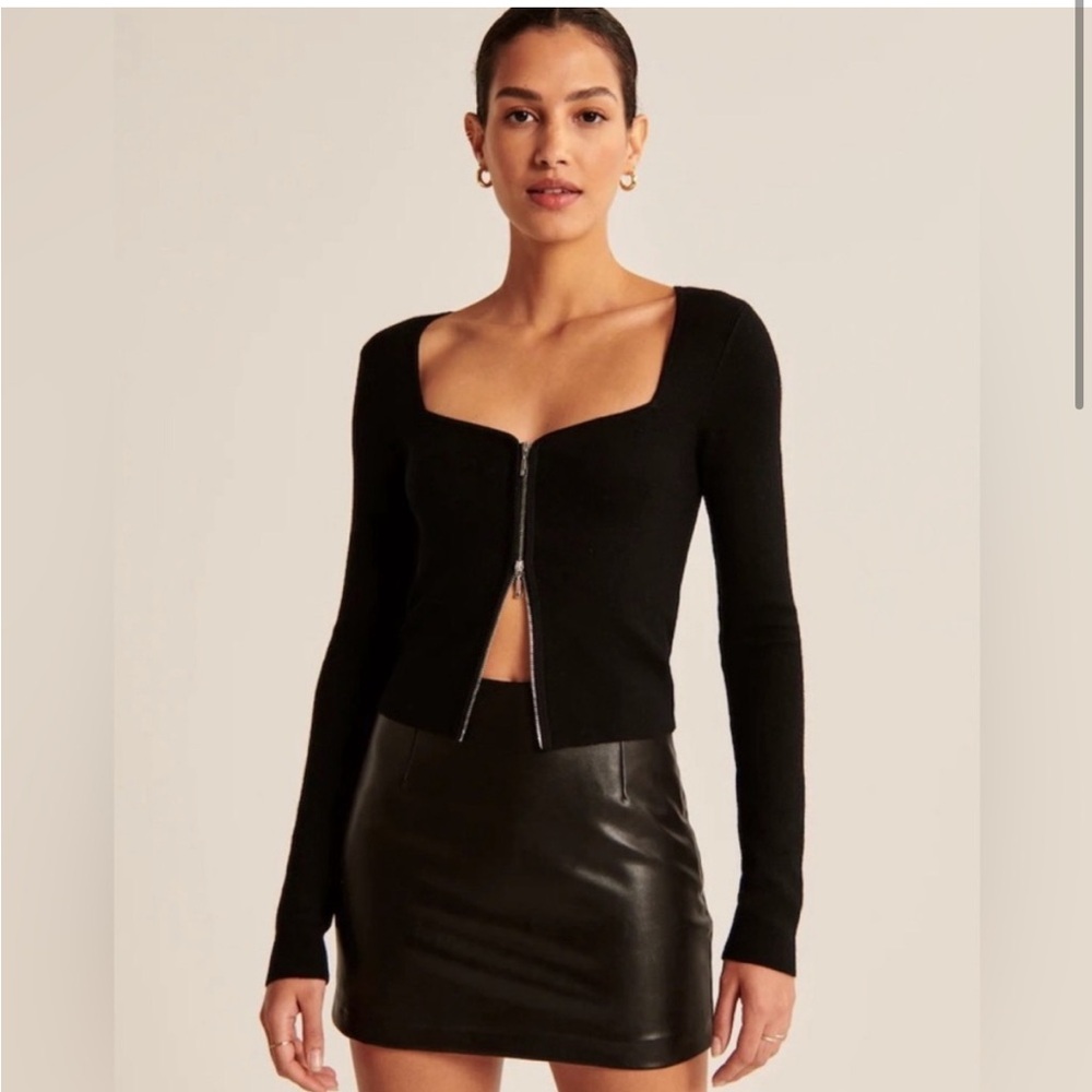 Abercrombie & Fitch Zip-Up Notch-Neck Slim Top S Small Black